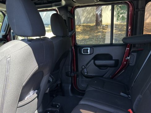 Used 2021 Jeep Wrangler Unlimited Sport AWD/4WD image 11