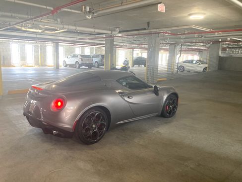 Used 2016 Alfa Romeo 4C Coupe image 4