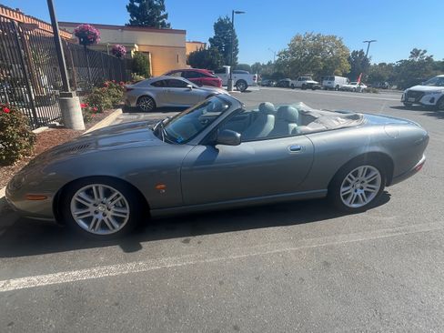 Used 2005 Jaguar XK8 R Convertible 2D image 8