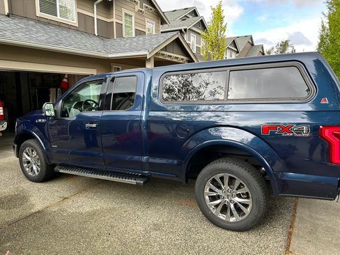 Used 2016 Ford F150 Lariat w/ Equipment Group 502A Luxury AWD/4WD image 4