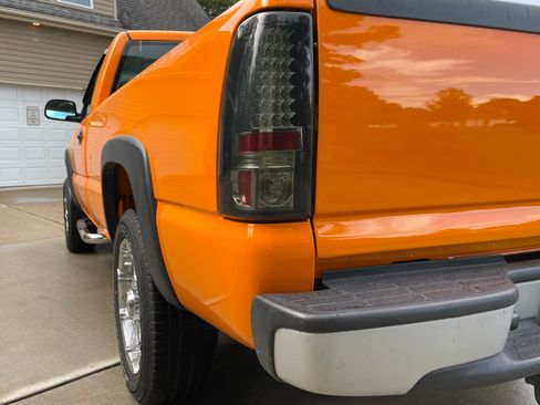 Used 2001 GMC Sierra 2500 SL RWD image 2