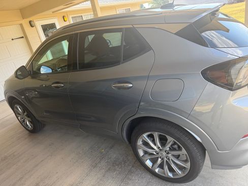 Used 2025 Buick Encore GX Avenir w/ Avenir Technology Package AWD/4WD image 9