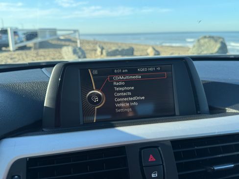 Used 2014 BMW 320i 320i Sedan 4D image 18