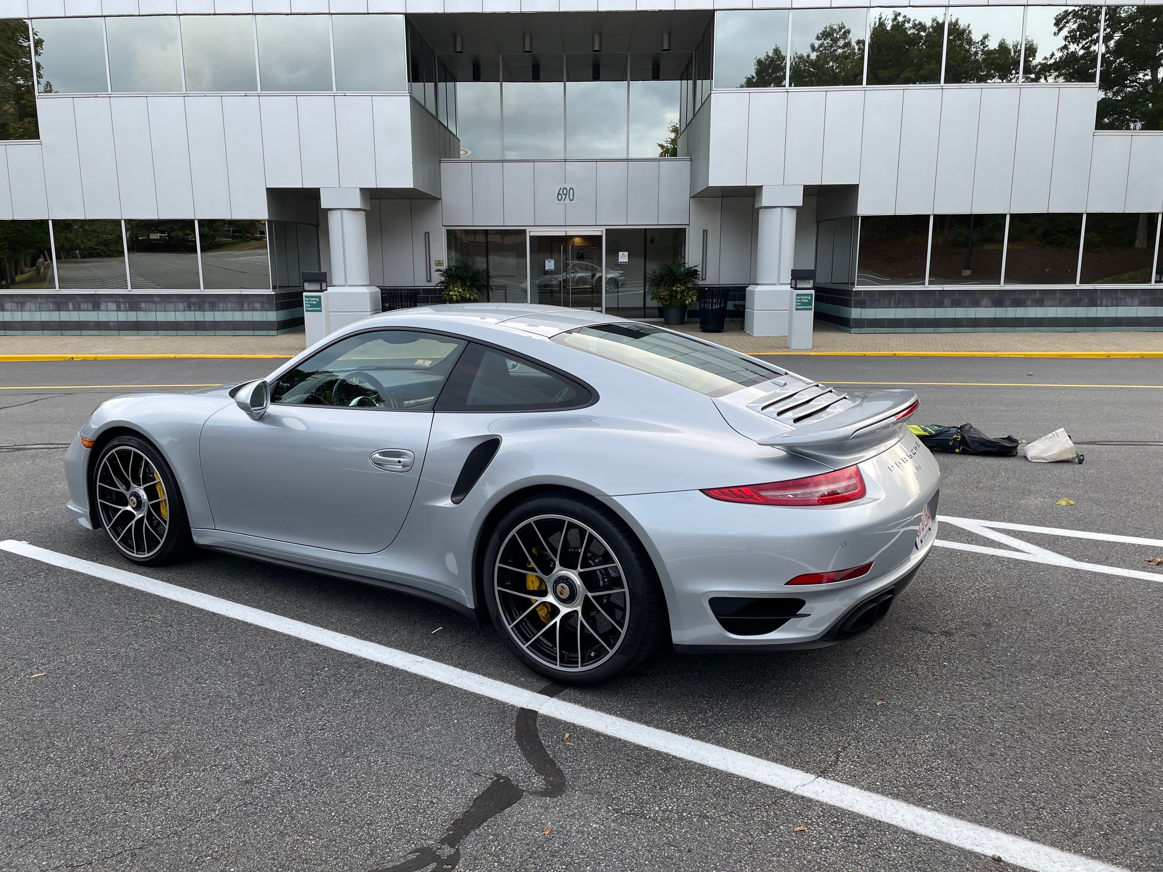 Used 2016 Porsche 911 Turbo S AWD/4WD image 4