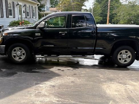 Used 2018 Toyota Tundra SR5 image 6