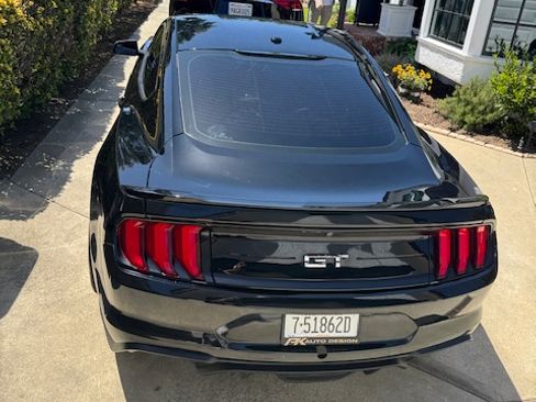 Used 2019 Ford Mustang GT RWD image 5