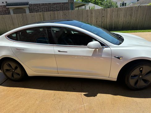 Used 2020 Tesla Model 3 Long Range AWD/4WD image 10