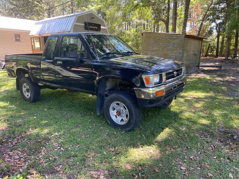 Used 1993 Toyota Pickup Deluxe AWD/4WD image 9