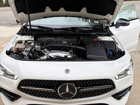 Used 2020 Mercedes-Benz CLA 250 image 11