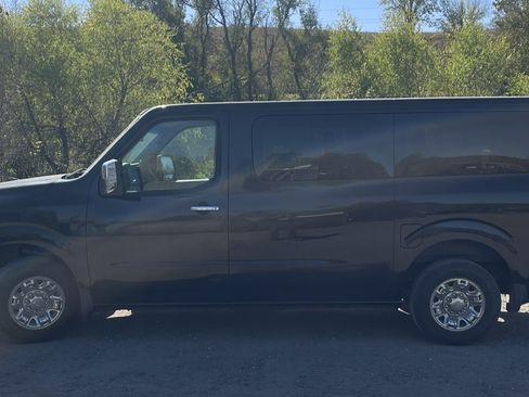 Used 2016 Nissan NV 3500 SL image 6