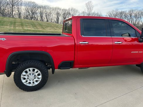 Used 2020 Chevrolet Silverado 2500 LTZ w/ LTZ Plus Package image 12