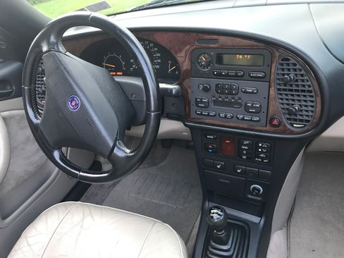 Used 1995 Saab 900 SE image 5