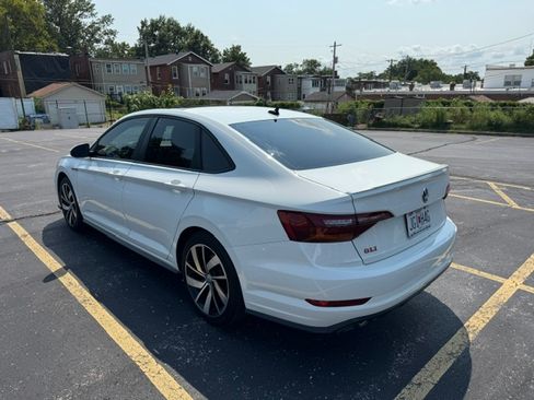 Used 2019 Volkswagen Jetta GLI Autobahn FWD image 9