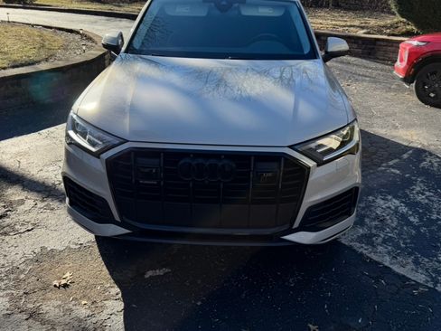 Used 2022 Audi Q7 3.0T Premium Plus AWD/4WD image 5