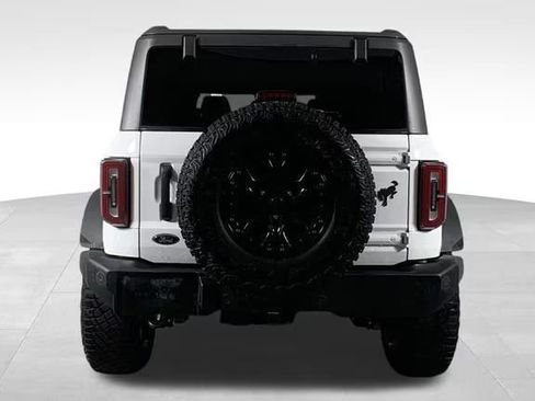 Used 2022 Ford Bronco Wildtrak image 2