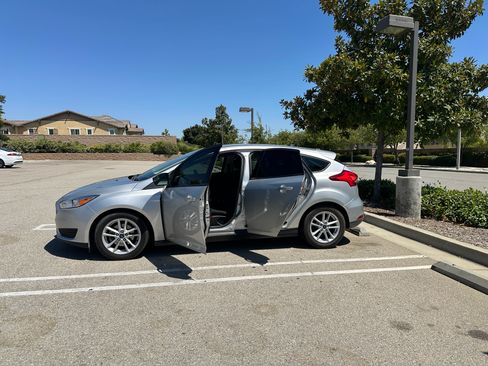 Used 2018 Ford Focus SE image 5