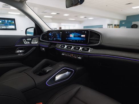 Used 2024 Mercedes-Benz GLE 350 4MATIC image 6