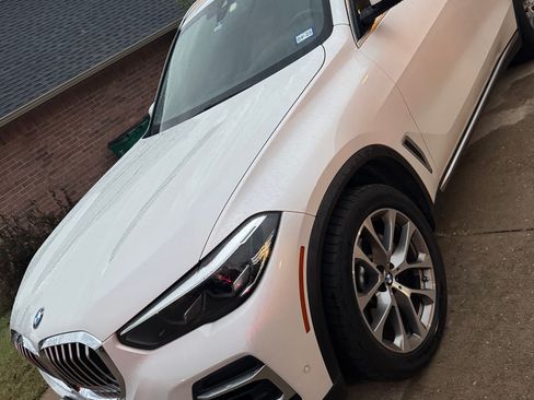 Used 2022 BMW X5 xDrive40i w/ Premium Package image 4