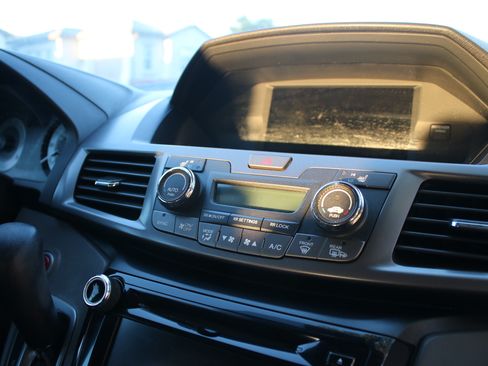 Used 2014 Honda Odyssey EX-L image 26