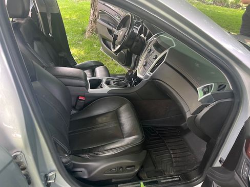 Used 2012 Cadillac SRX Premium image 15