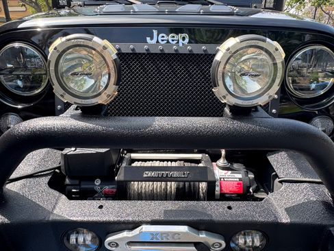 Used 2013 Jeep Wrangler Unlimited Sport AWD/4WD image 4
