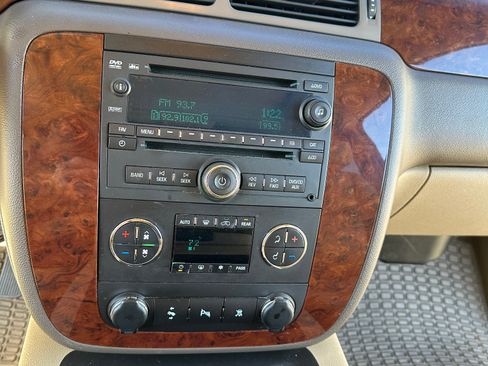 Used 2011 Chevrolet Tahoe LT image 5