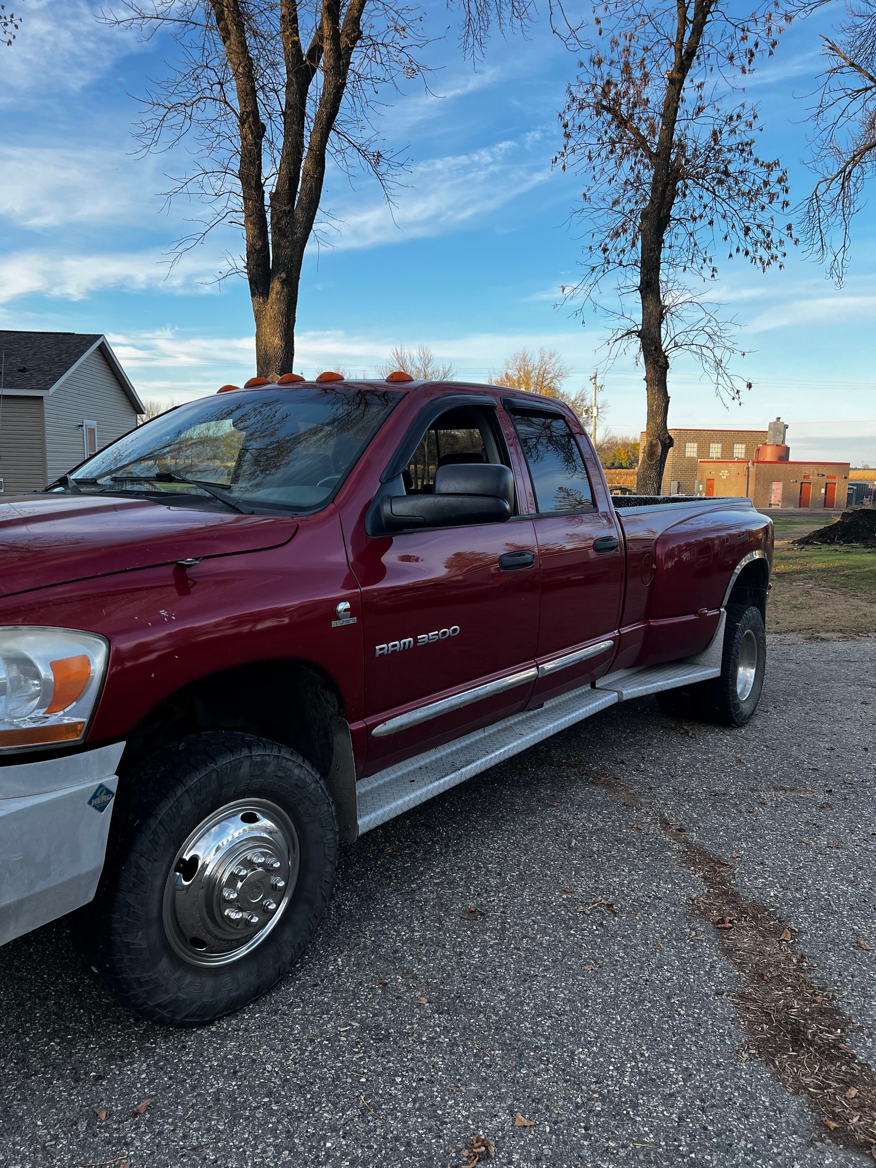 Used 2006 Dodge Ram 3500 Truck Laramie AWD/4WD image 4