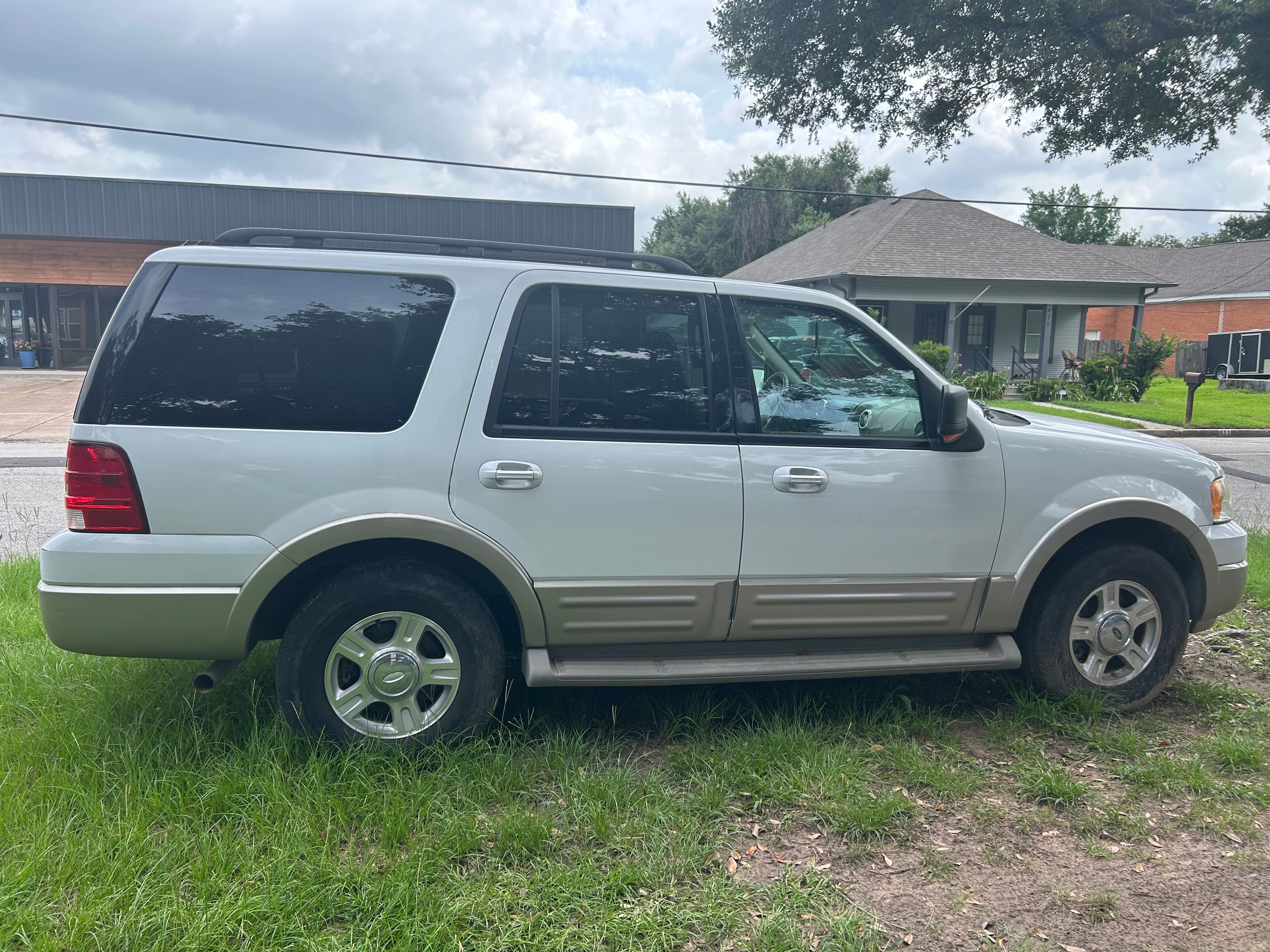 Used 2006 Ford Expedition Eddie Bauer RWD image 4