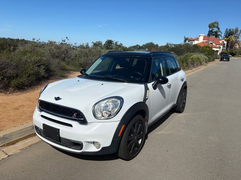 Used 2015 MINI Cooper Countryman S image 2