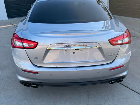 Used 2018 Maserati Ghibli S image 12