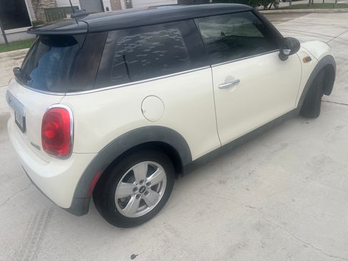 Used 2015 MINI Cooper 2-Door Hardtop image 5