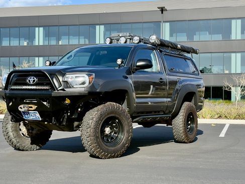 Used 2013 Toyota Tacoma 4x4 Regular Cab image 1
