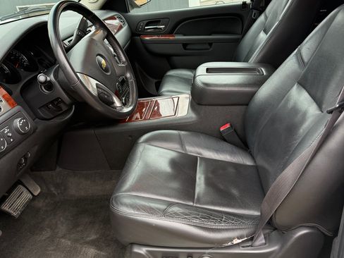 Used 2011 Chevrolet Tahoe LTZ image 8