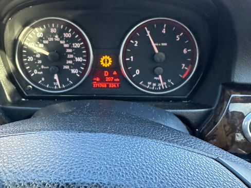 Used 2006 BMW 325i Sedan image 10