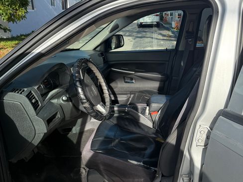 Used 2009 Jeep Grand Cherokee Laredo RWD image 6