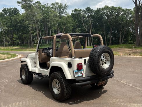Used 1999 Jeep Wrangler Sahara AWD/4WD image 4