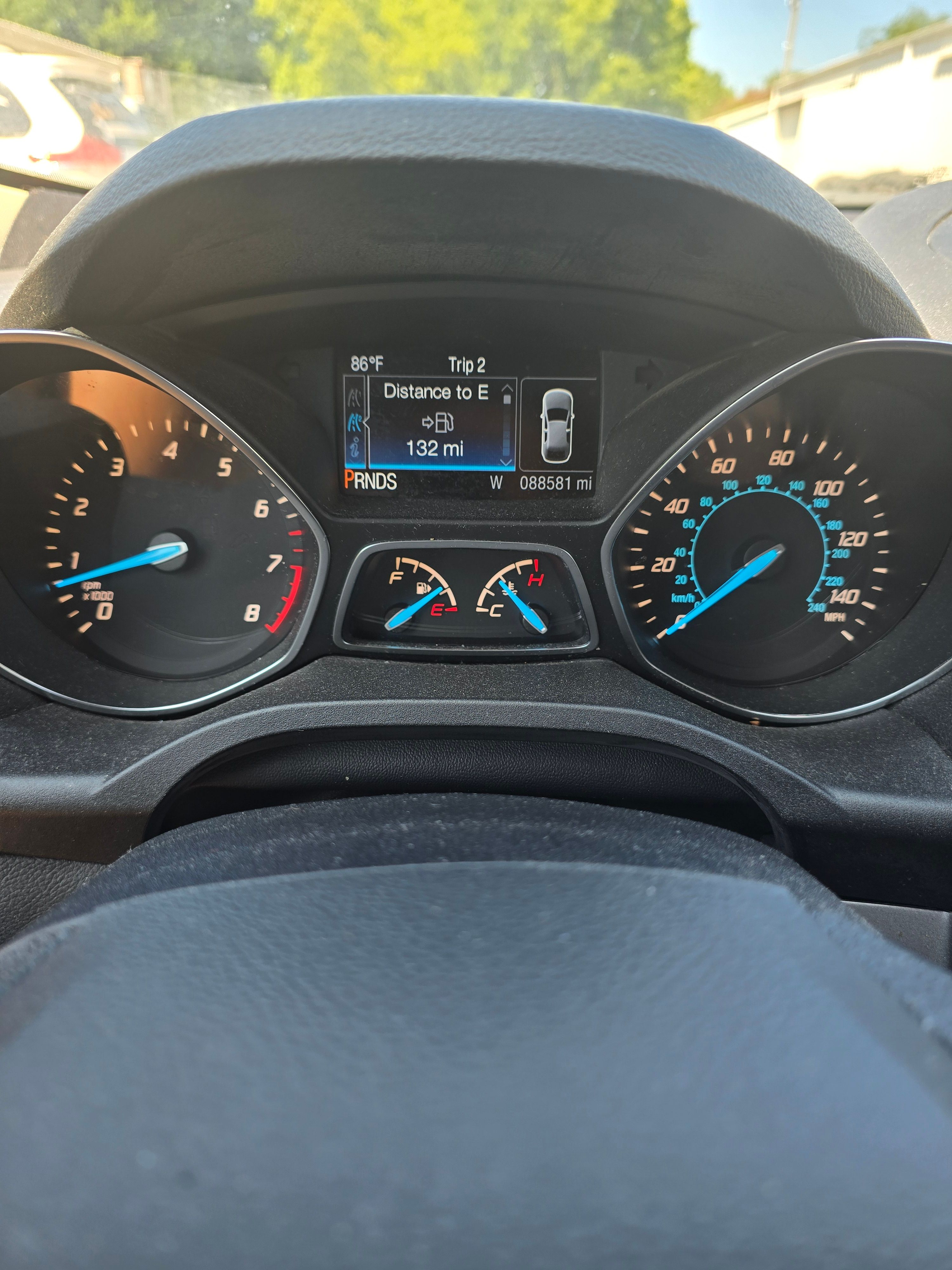 Used 2015 Ford Escape SE w/ Equipment Group 201A FWD image 2