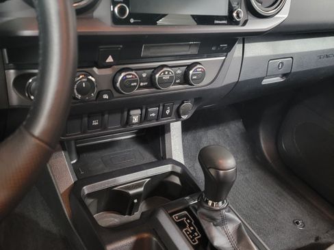 Used 2023 Toyota Tacoma TRD Off-Road image 6