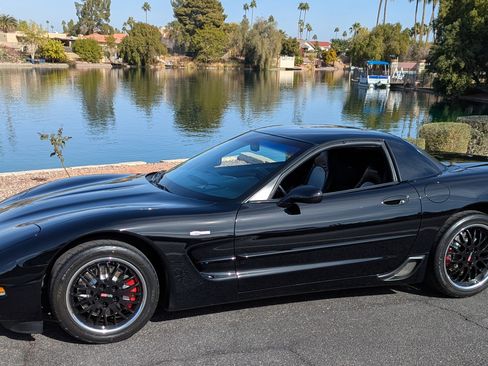 Used 2002 Chevrolet Corvette Z06 w/ Memory Pkg image 6