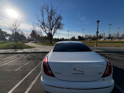 Used 2015 Jaguar XJ L Portfolio image 8