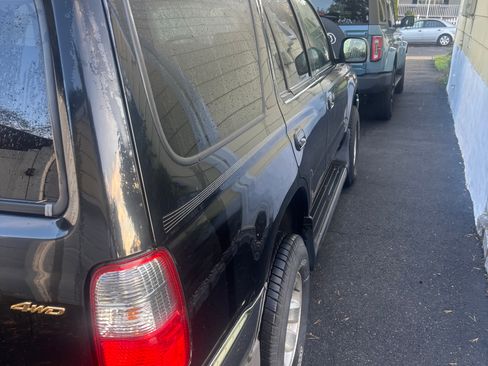 Used 2002 Toyota 4Runner SR5 image 12