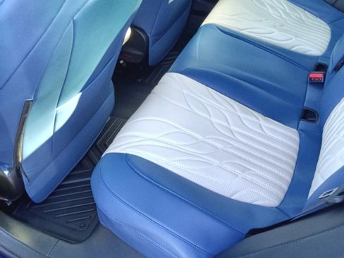 Used 2023 Tesla Model 3 Standard Range image 12