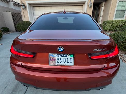 Used 2021 BMW 330i Sedan w/ M Sport Package image 11