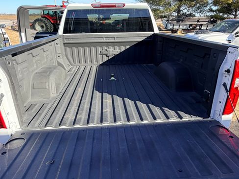 Used 2023 Chevrolet Silverado 1500 RST image 4