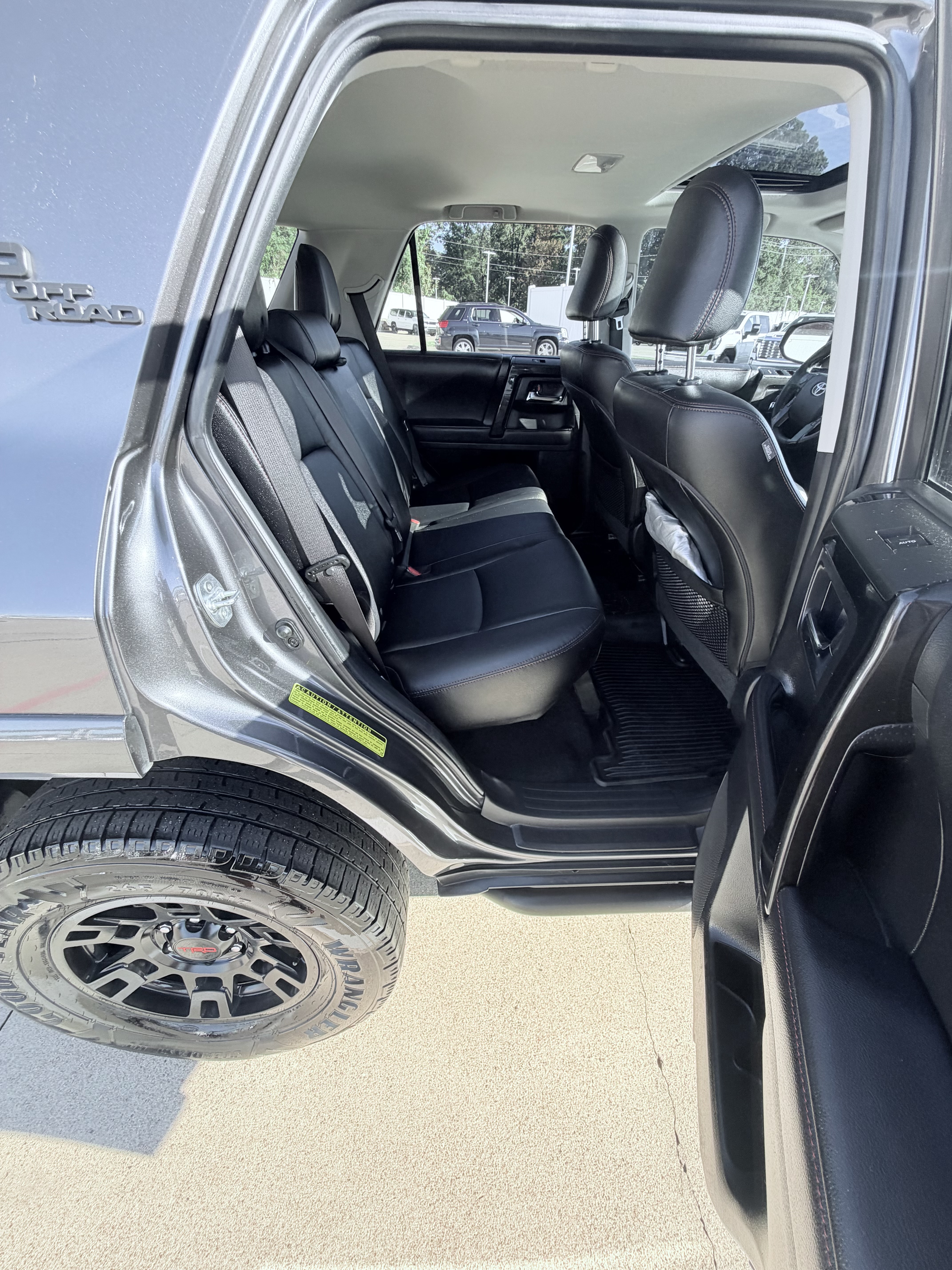 Used 2023 Toyota 4Runner TRD Off-Road Premium w/ Off Road Premium Plus Package AWD/4WD image 13