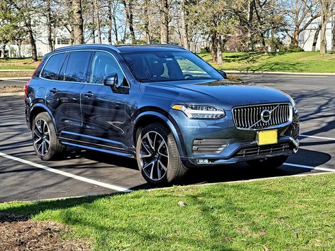 Used 2020 Volvo XC90 T6 Momentum w/ Protection Package Premier image 4