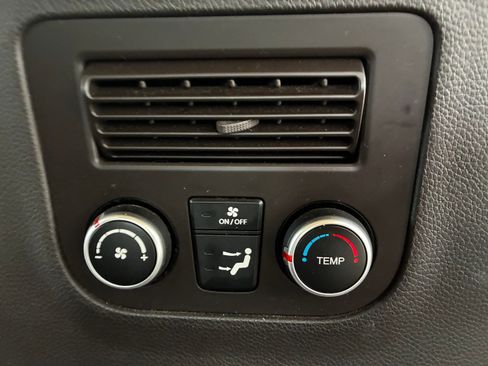 Used 2015 Hyundai Santa Fe Limited w/ Option Group 04 image 10