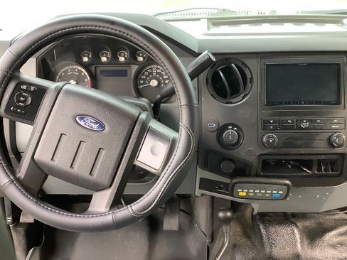 Used 2015 Ford F250 XL w/ Power Equipment Group image 11
