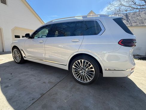 Used 2024 BMW X7 xDrive40i image 6