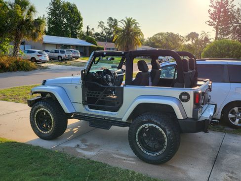 Used 2011 Jeep Wrangler Sahara w/ Mopar Chrome Edition Group image 17
